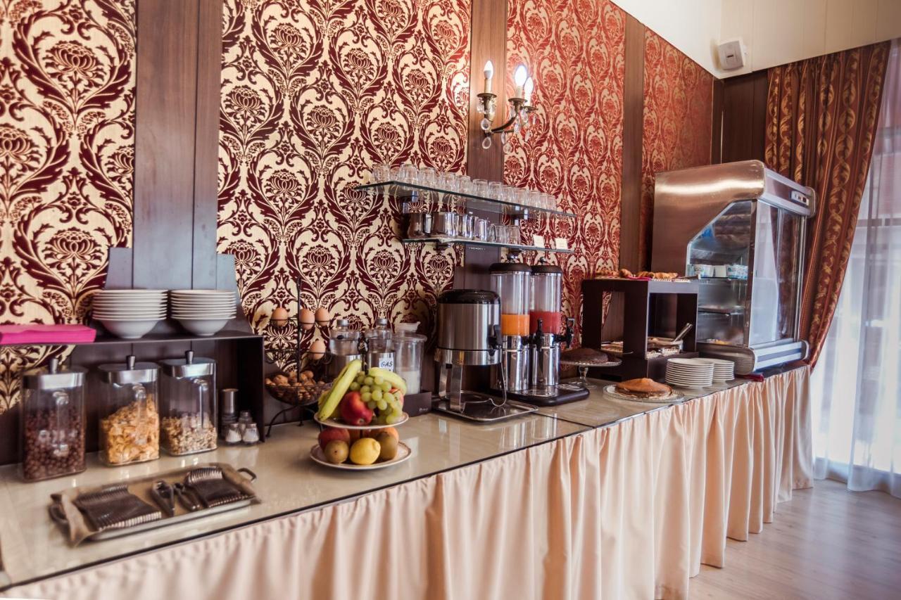אלבניה Hotel Marisa מראה חיצוני תמונה