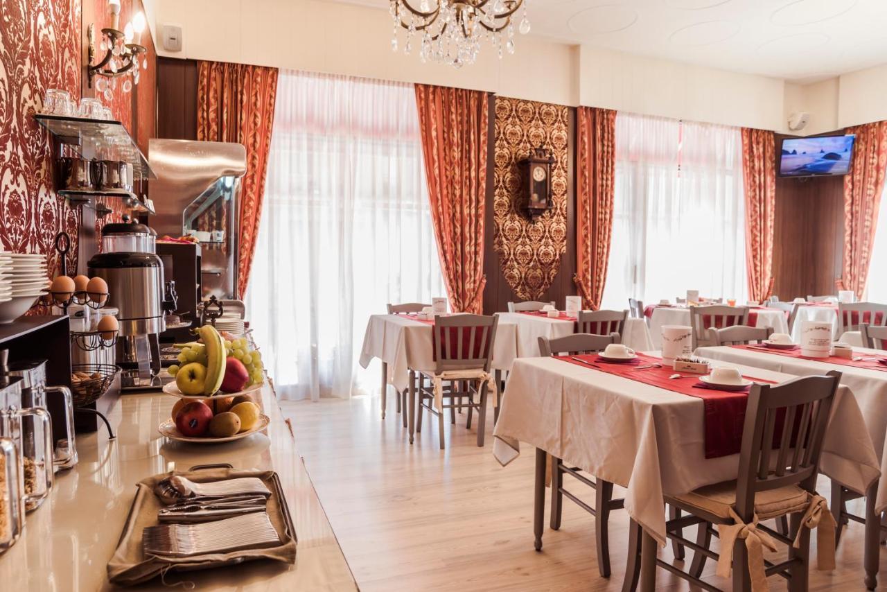 אלבניה Hotel Marisa מראה חיצוני תמונה