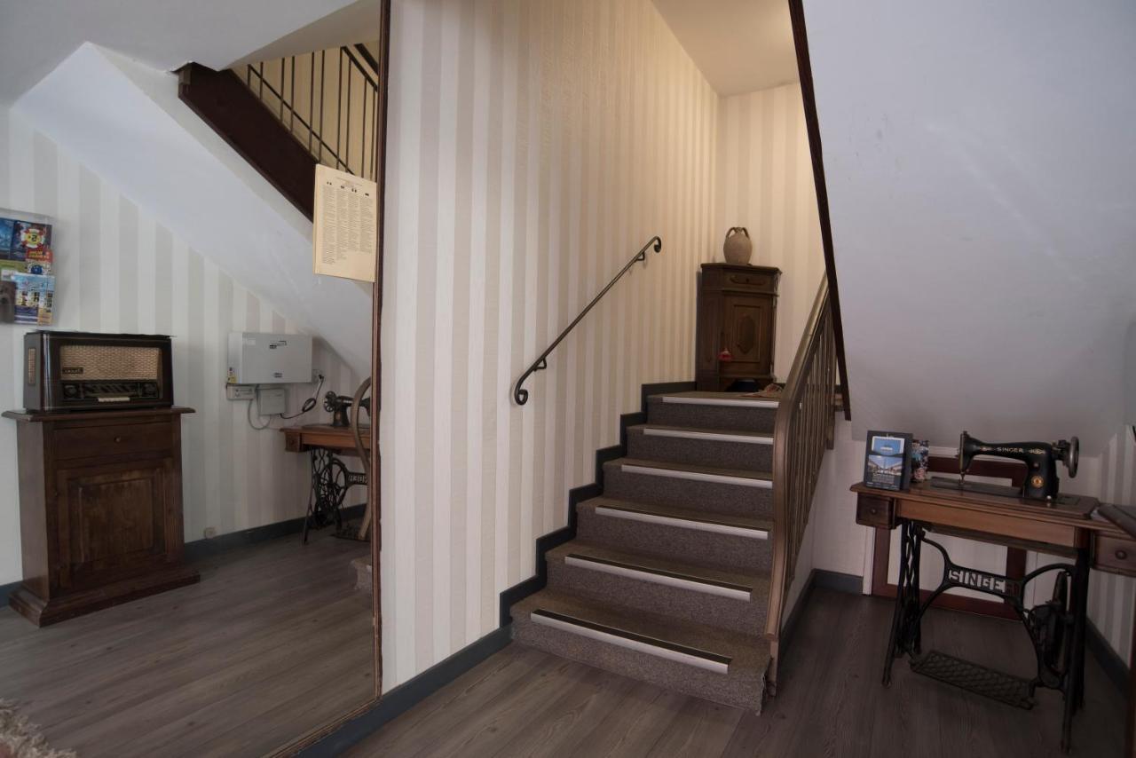 אלבניה Hotel Marisa מראה חיצוני תמונה
