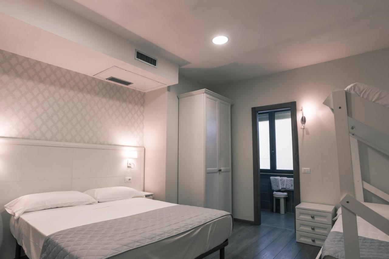 אלבניה Hotel Marisa מראה חיצוני תמונה